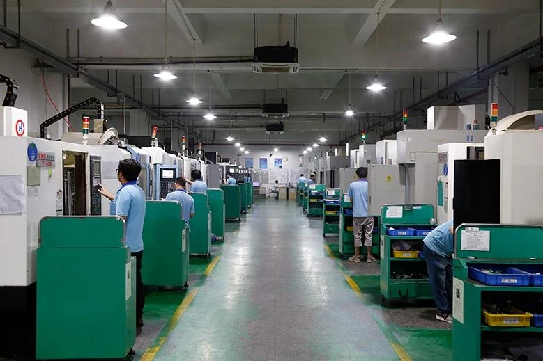 涌拓模具加工车间